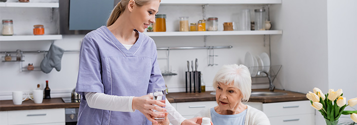 Alzheimer’s Caregivers Face Extra Stress